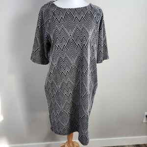 Another Story Shift Dress Womens Medium Black White Geometric Office Corporate